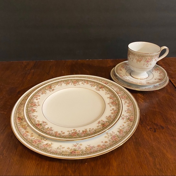 SALE Morning Jewel Place 5 Piece Place Setting - Picture 10 of 13